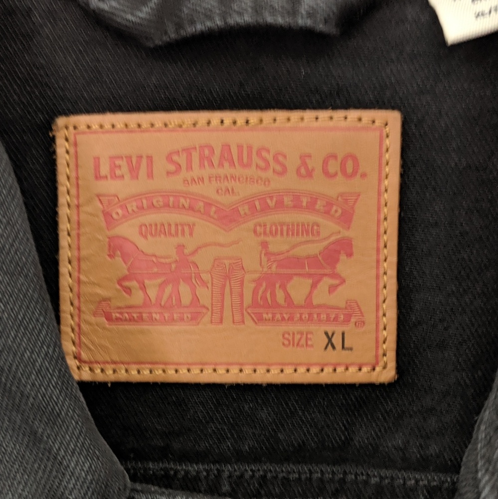 Levi's Distressed Trucker Jacket - Picture 7 of 8